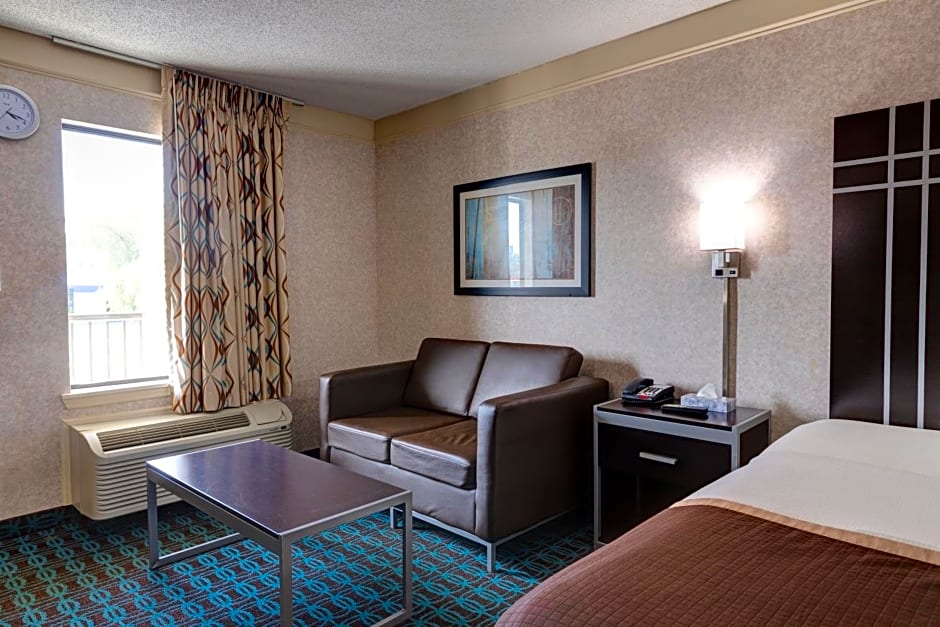 Deluxe Inn - Fayetteville I-95