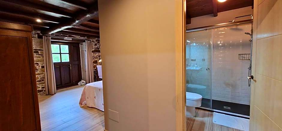 Habitaciones La Cuevona de Guitiriz,Parga, en el camino norte Lugo