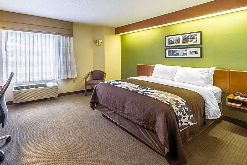 Sleep Inn & Suites Bay View Acme - Traverse City