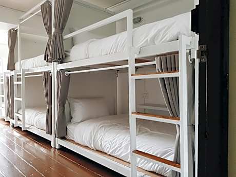 Bed in 8-Bed Mixed Dormitory Room