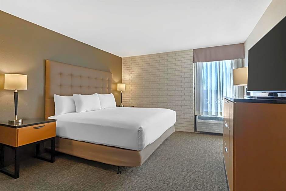 Drury Inn & Suites Joplin