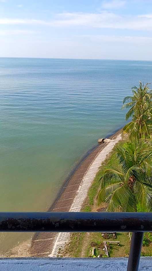 Photo 1 of 24 of Seaview beach 1 bilik Apartment