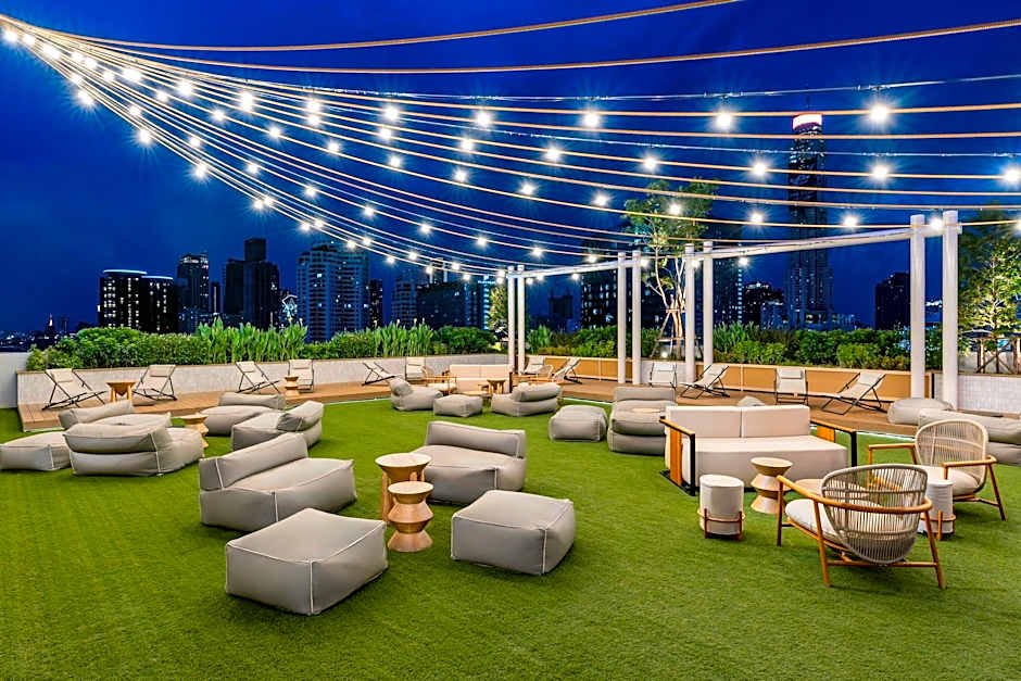 Moxy Bangkok Ratchaprasong