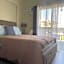 MaRoy Suites at Asteria Residences (Near NAIA with free Parking+Fiber Internet)