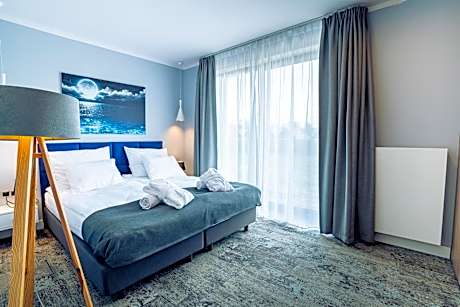 Two-Bedroom Deluxe Apartment with Balcony