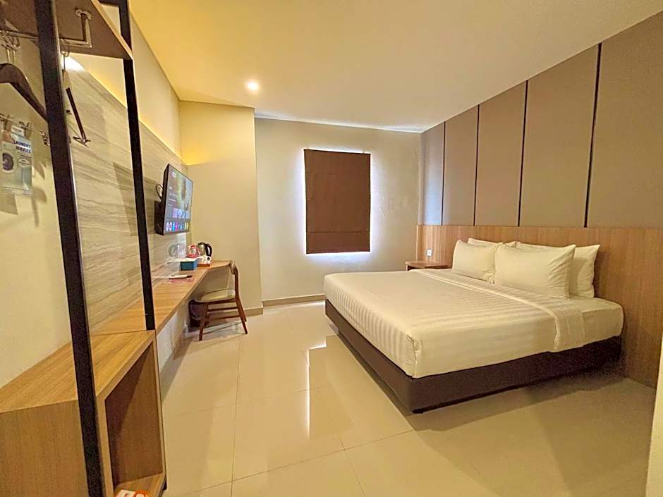 Front One Hotel Gombong