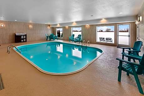 Clarion Pointe Mattoon Near University