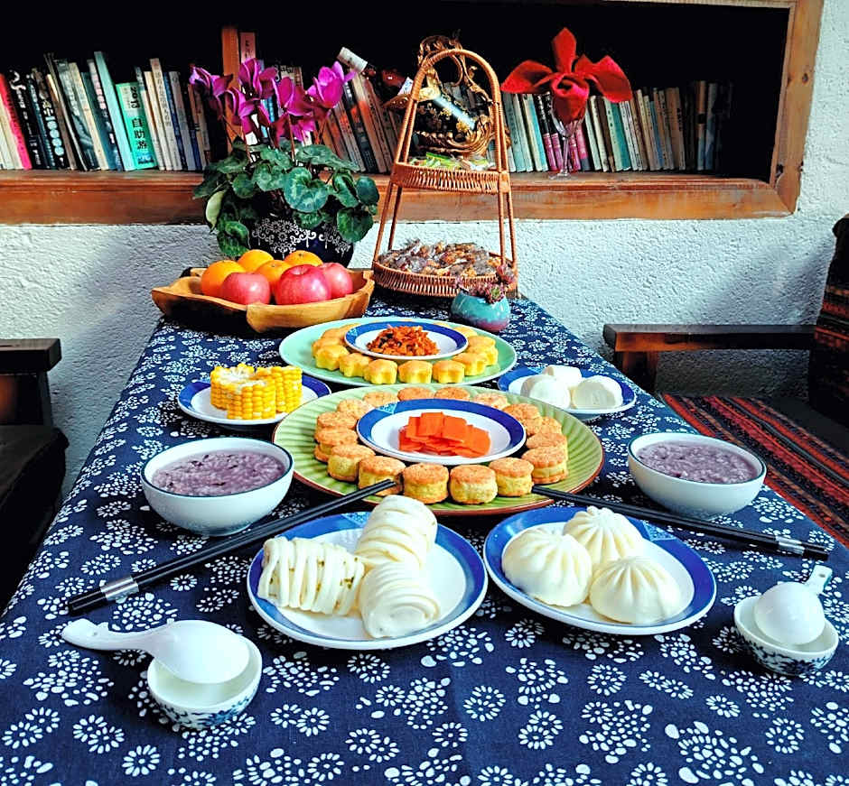 Shangri-La E-Outfitting Boutique Hotel