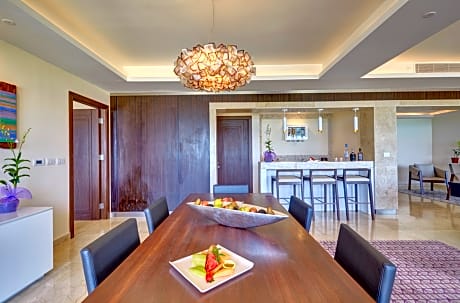 Luxury Presidential Ocean View Two bedroom suite Diamond Club