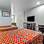 Econo Lodge Inn & Suites