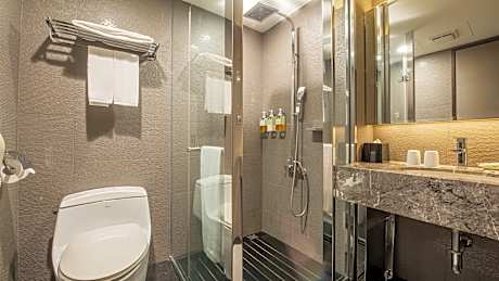 Classic Quadruple Room