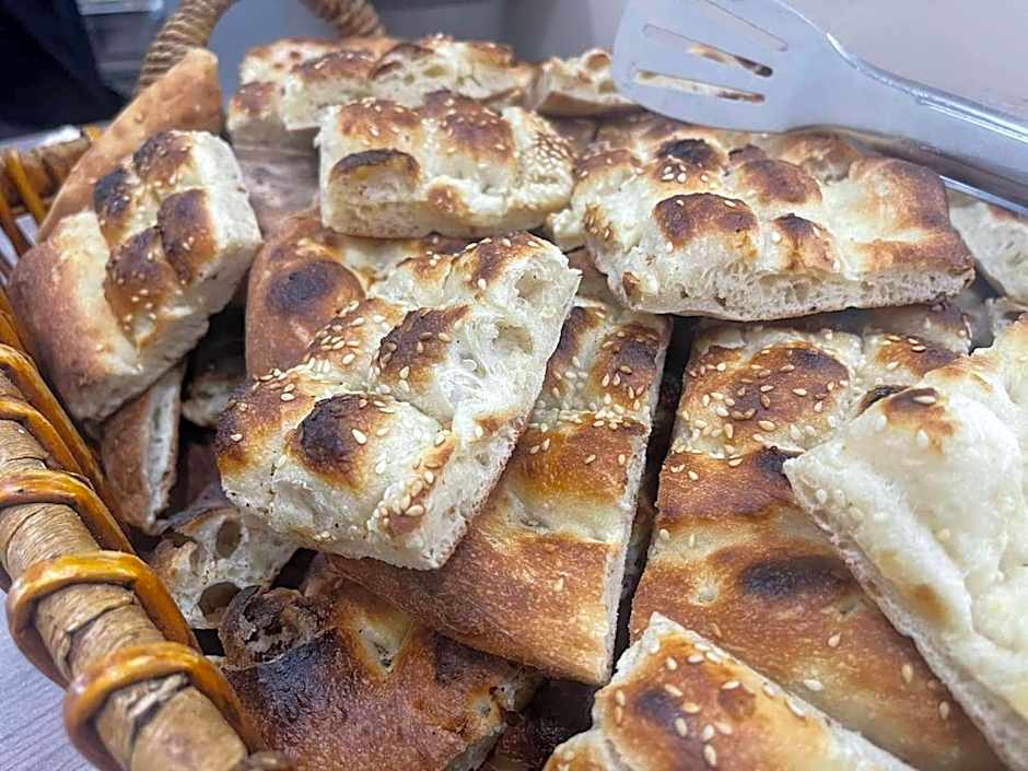 Grand Hotel Nirvana - All Inclusive & Free Beach Access