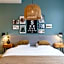 Eye Hotel