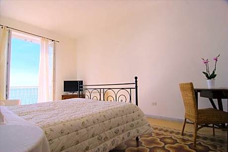 Suite with Sea View
