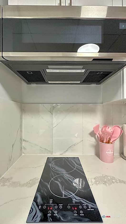 Solara Studio with Pool/Hot tub/Parking/Gym