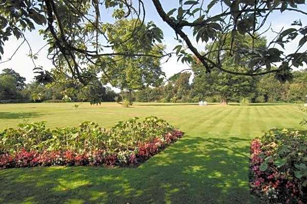 Grovefield House Hotel By Uno