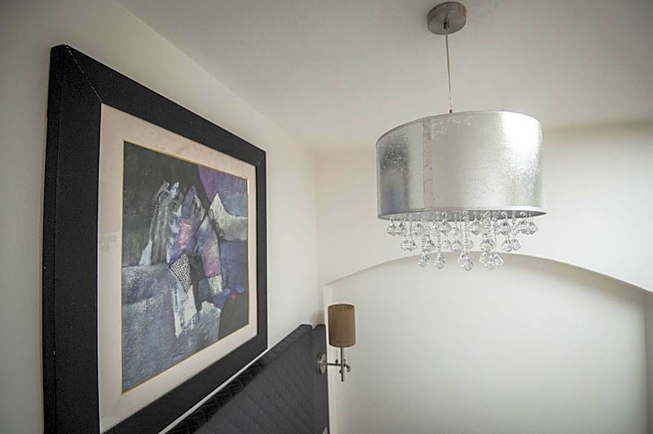 Charles Bridge Hostel & Apartments