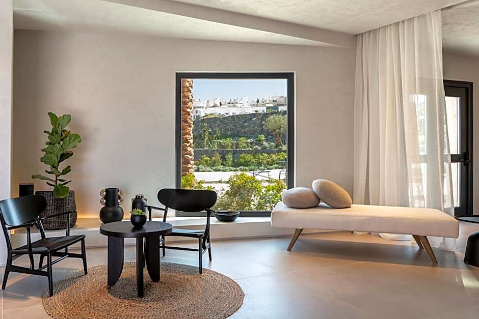 Domes Novos Santorini, Autograph Collection