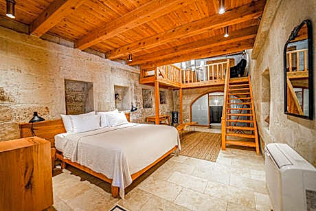 Duplex Quadruple Room