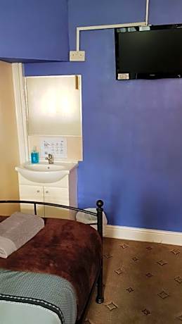 Triple Room with Shared Bathroom