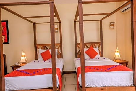 Standard Twin Room with Garden View