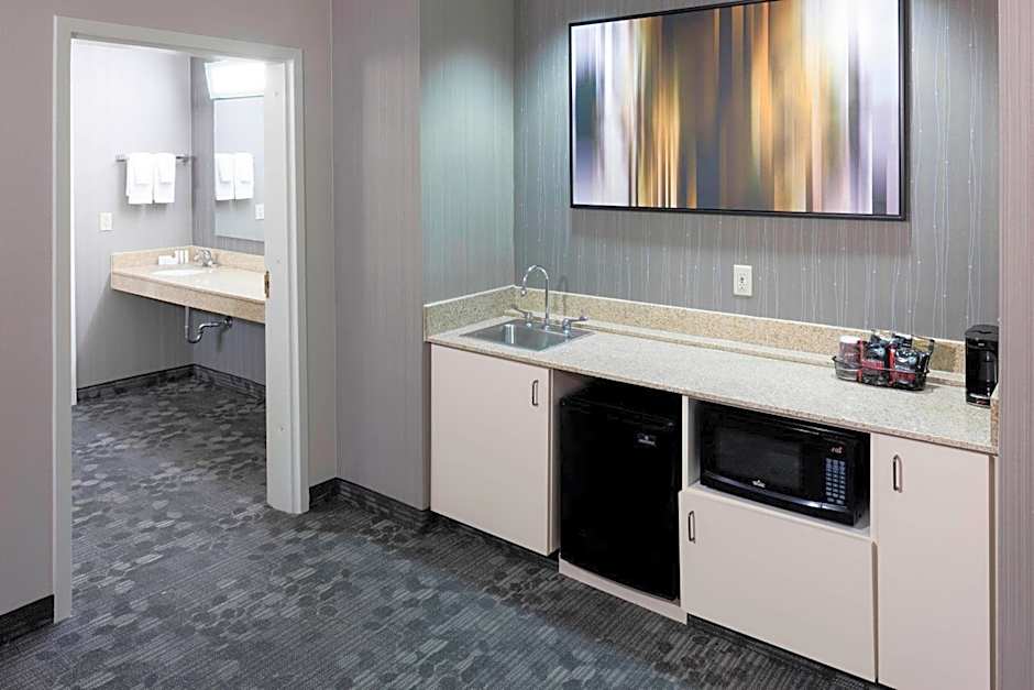 Courtyard by Marriott Wichita East
