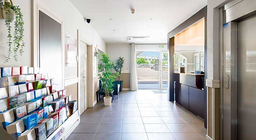Park & Suites Village Aix-Le Rousset