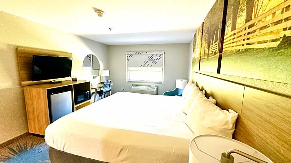 Days Inn & Suites by Wyndham Wynne