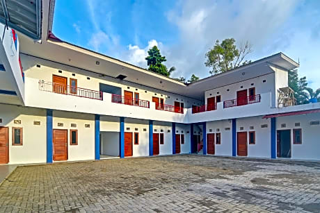 SPOT ON 91995 Cvictory Inn