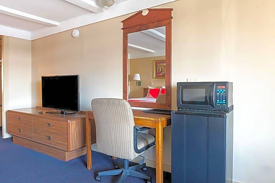 OYO Hotel Wadsworth OH I-76