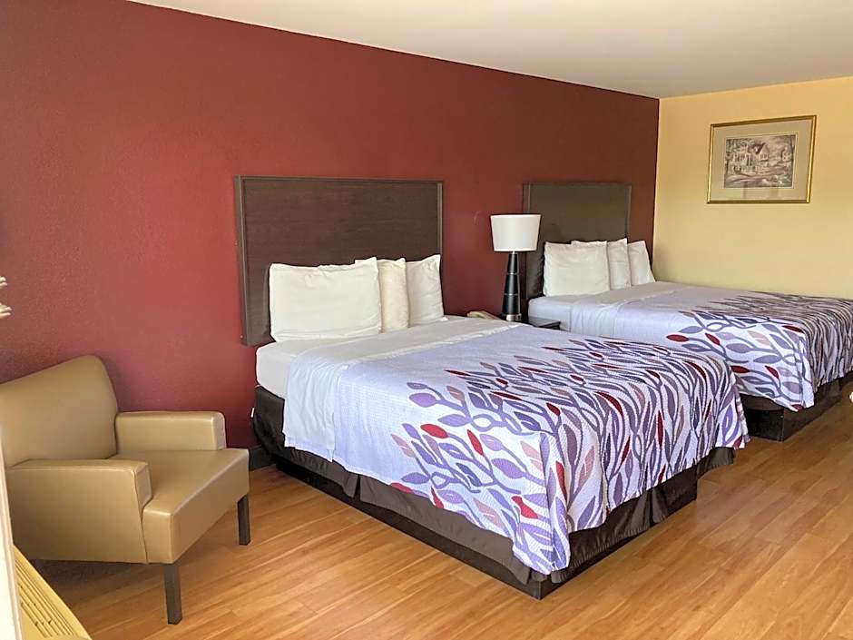 Red Roof Inn & Suites Cleveland, TN