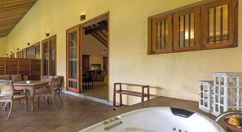 Villa Saffron Hikkaduwa