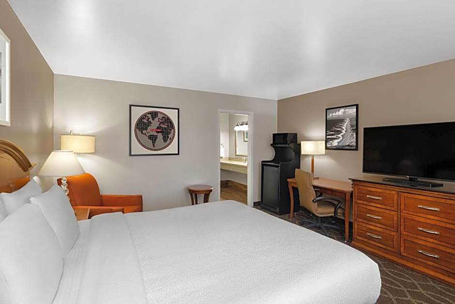 Ramada Bayside Inn & Suites Eureka
