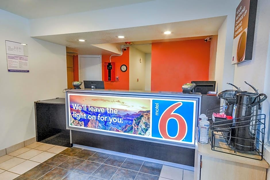 Motel 6-Huntsville, TX