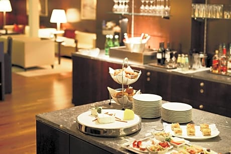 Junior Room, 1 King Bed, Non Smoking