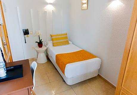 Single Room with Private Bathroom