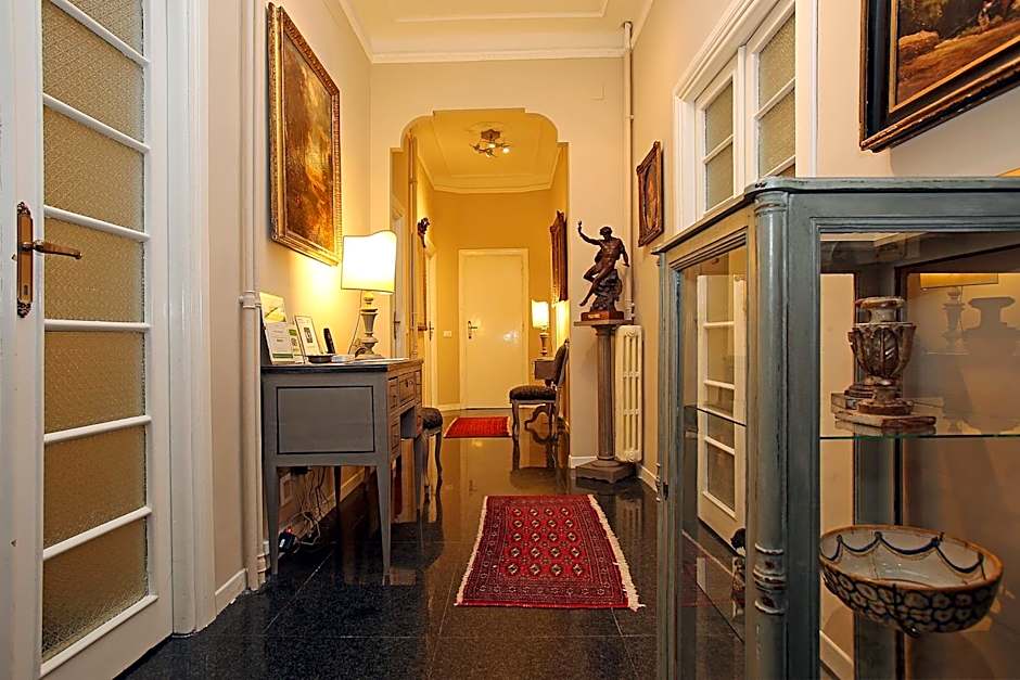 Amica Roma Guest House