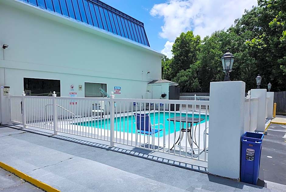 Days Inn by Wyndham Ocean Springs