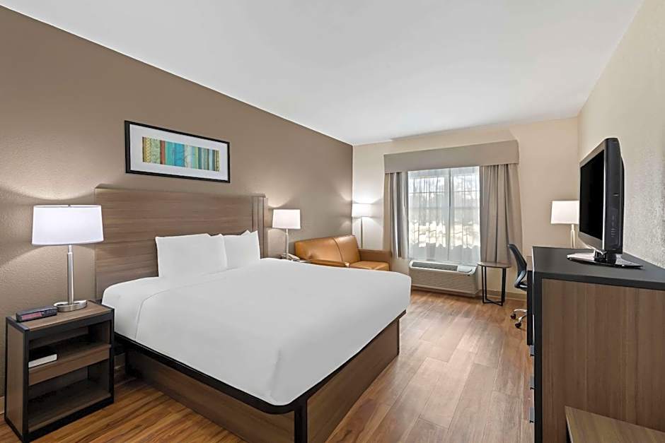 Quality Inn Fayetteville Near Historic Downtown Square