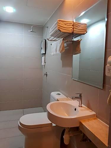 9 Square Hotel - Kota Damansara