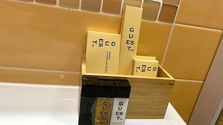 MADONCA ROOMS & RESTAURANT