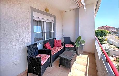 Gorgeous Apartment In Medulin With Wifi