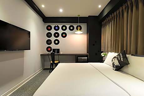 Single Room with Private Bathroom