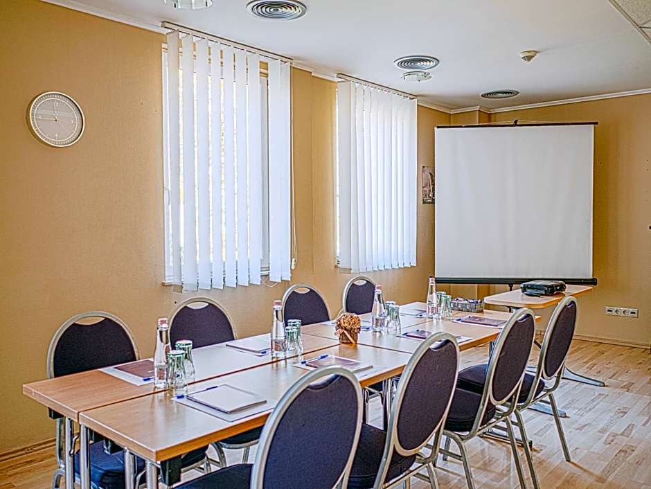 Holiday Beach Budapest Wellness Hotel with Sauna Park