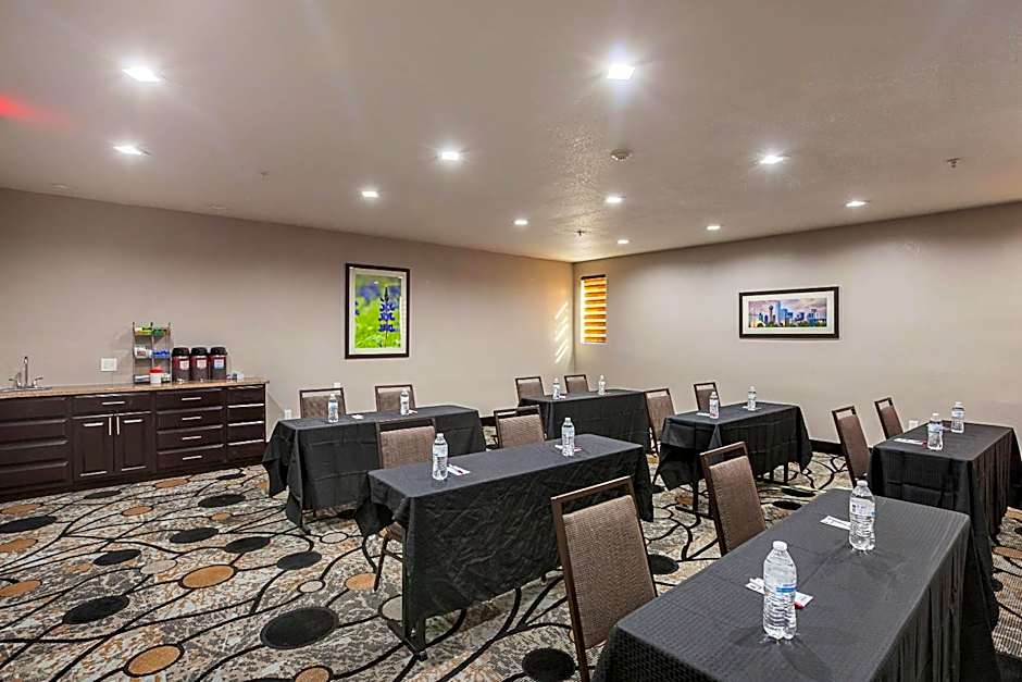Comfort Suites Lewisville - Dallas