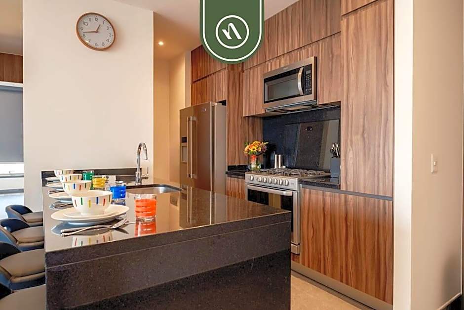 Luxury 2 BR Condo in Reforma - Skyline View - Pool