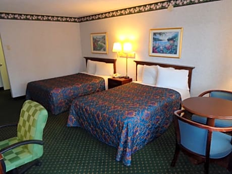 Double Room with Two Double Beds - Smoking