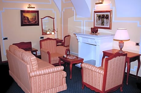 Royal Executive Suite