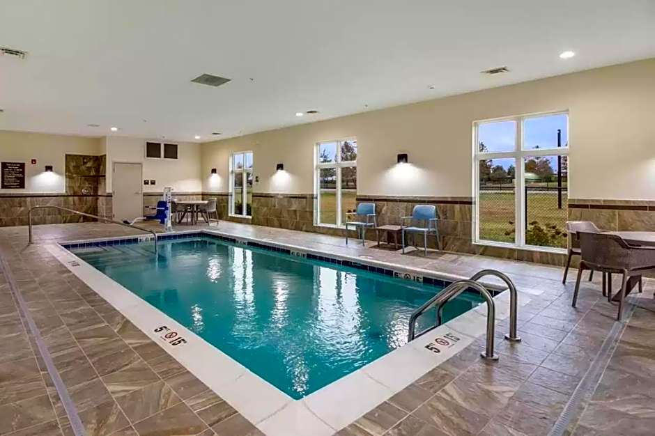 MainStay Suites Union City, TN