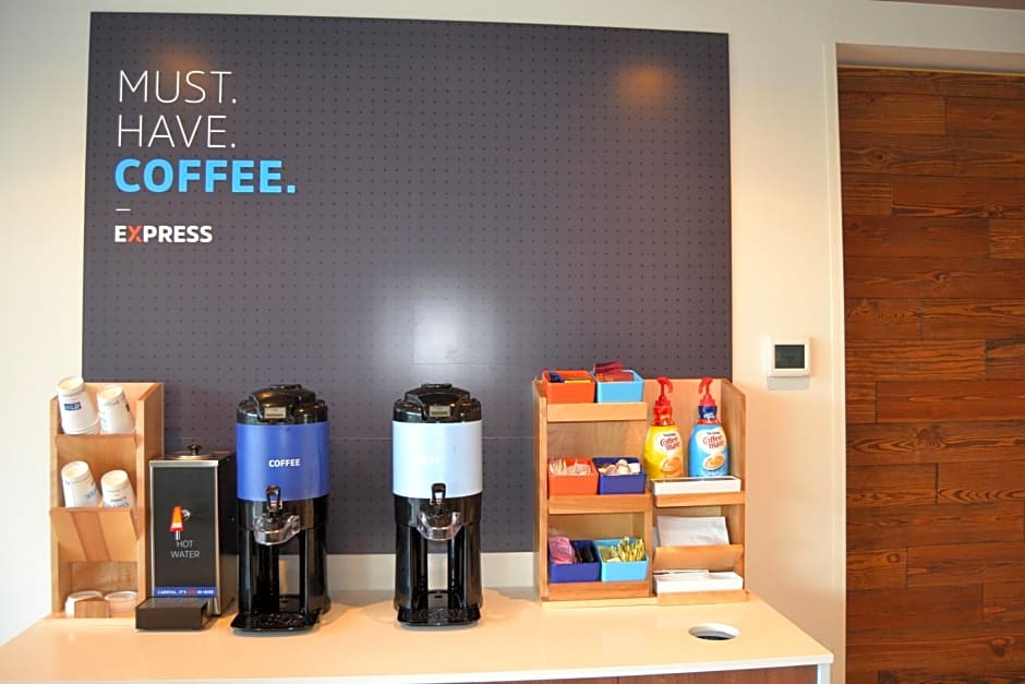 Holiday Inn Express & Suites Goodlettsville N Nashville By IHG